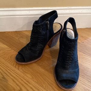 Vince Camuto Black Suede Peep Toe Shoes size 6.5